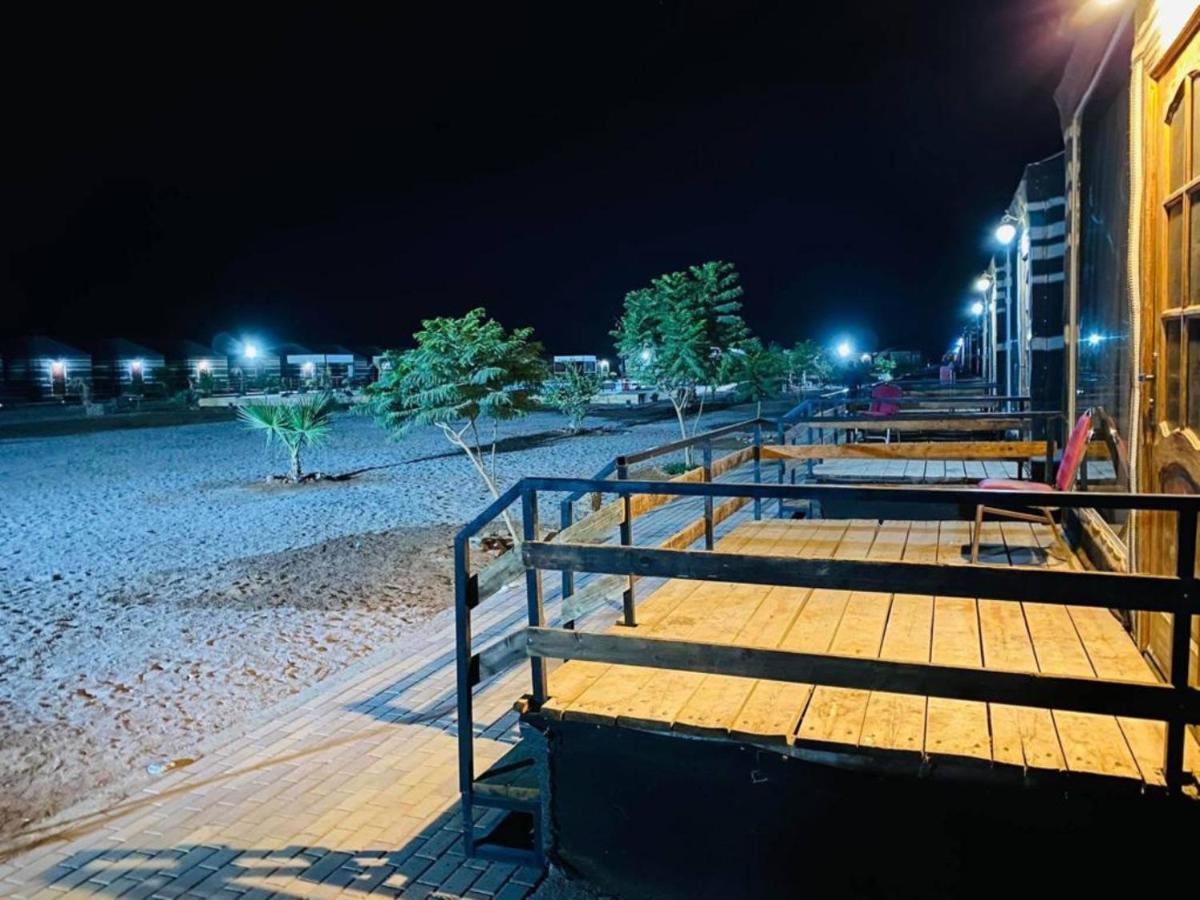 Al Sultana Luxury Camp Villa Wadi Rum Exterior photo