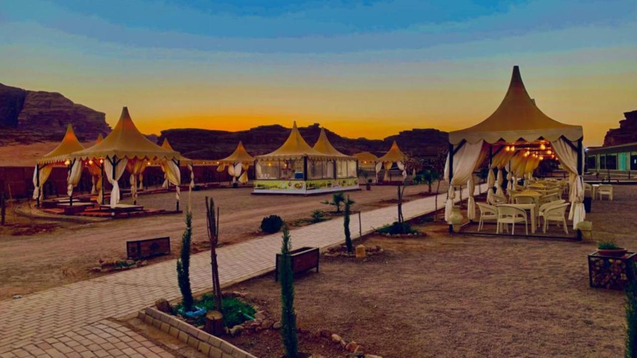 Al Sultana Luxury Camp Villa Wadi Rum Exterior photo