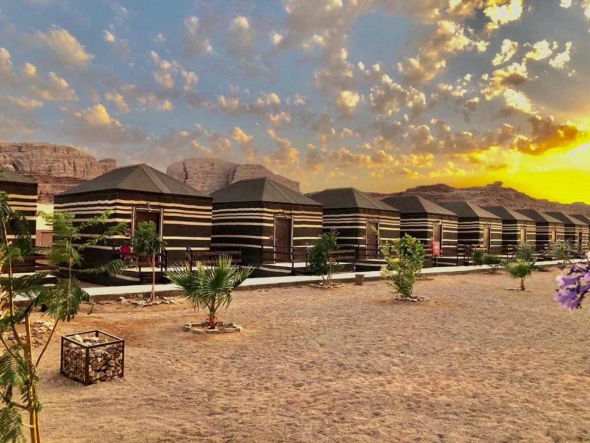 Al Sultana Luxury Camp Villa Wadi Rum Exterior photo