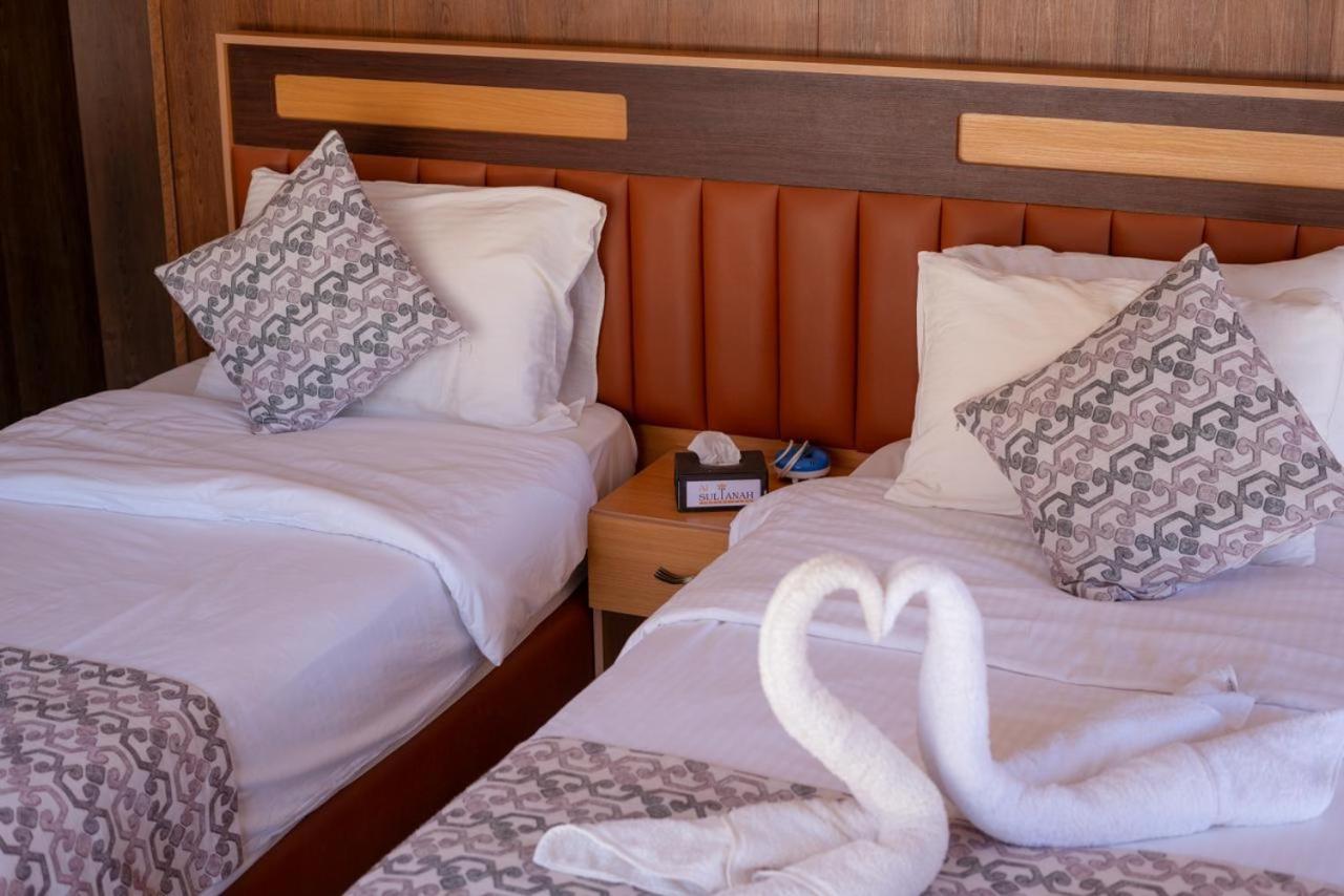 Al Sultana Luxury Camp Villa Wadi Rum Exterior photo