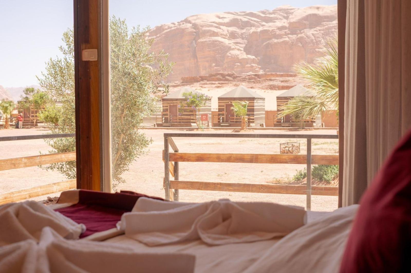 Al Sultana Luxury Camp Villa Wadi Rum Exterior photo