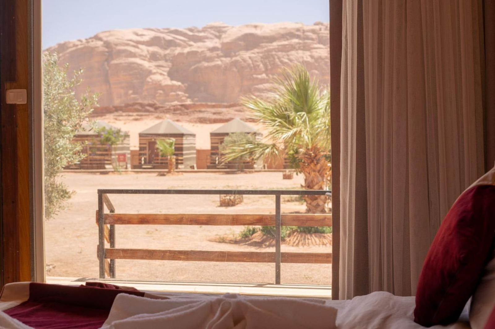 Al Sultana Luxury Camp Villa Wadi Rum Exterior photo